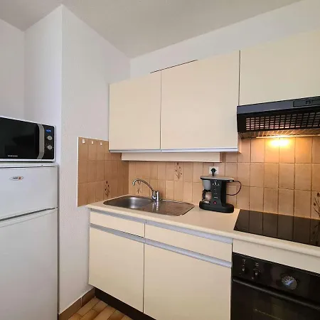 Cosy Avec Piscine, Tennis Et Parking Prive - Cap D'agde - Fr-1-249-384 *