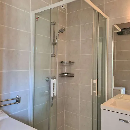 Cosy Avec Piscine, Tennis Et Parking Prive - Cap D'agde - Fr-1-249-384 * Agde